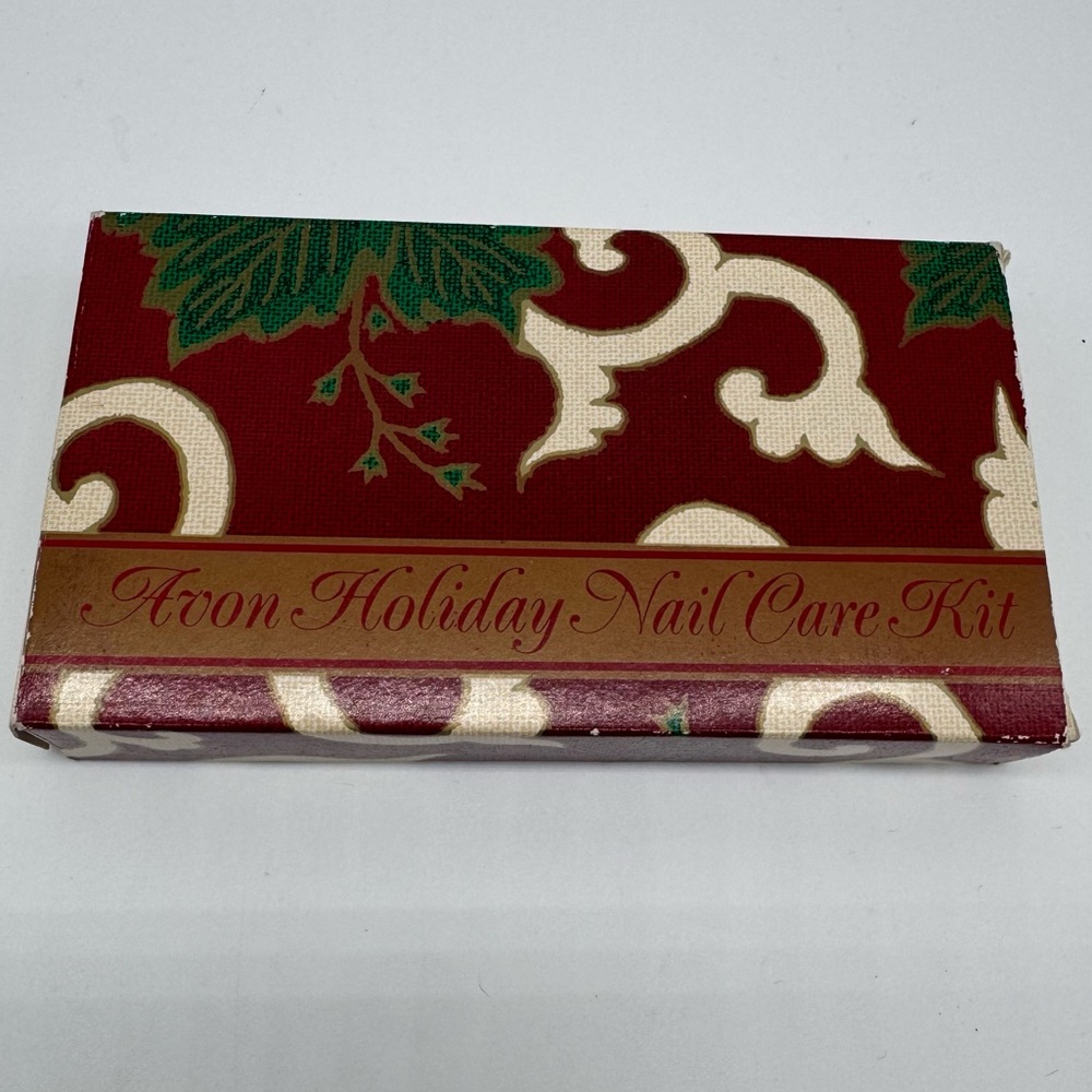 Vintage 1988 Avon Holiday Nail Care Kit Manicure Set Red Case